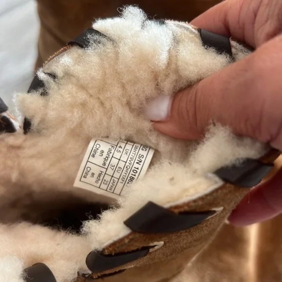 Ugg chestnut Aidah slip on suede sheepskin ankle boot size 6 - Picture 12 of 13